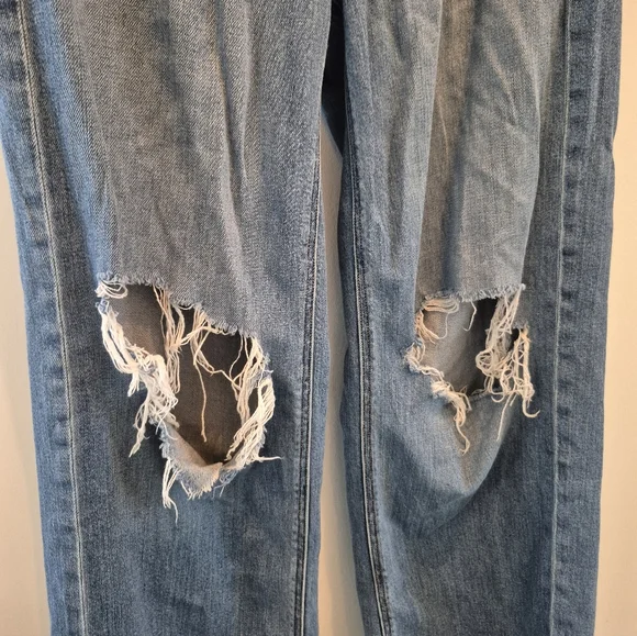 American Eagle Wide Leg Baggy Distressed Jeans Size 4 - Picture 5 of 7
